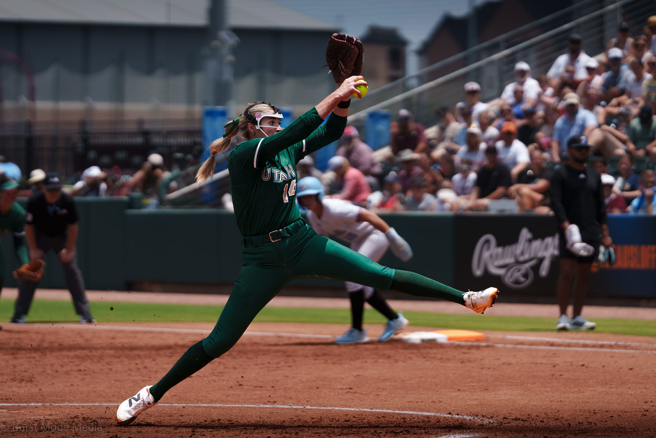 Montana Fouts delivers a pitch in AUSL Championship Game 2.
