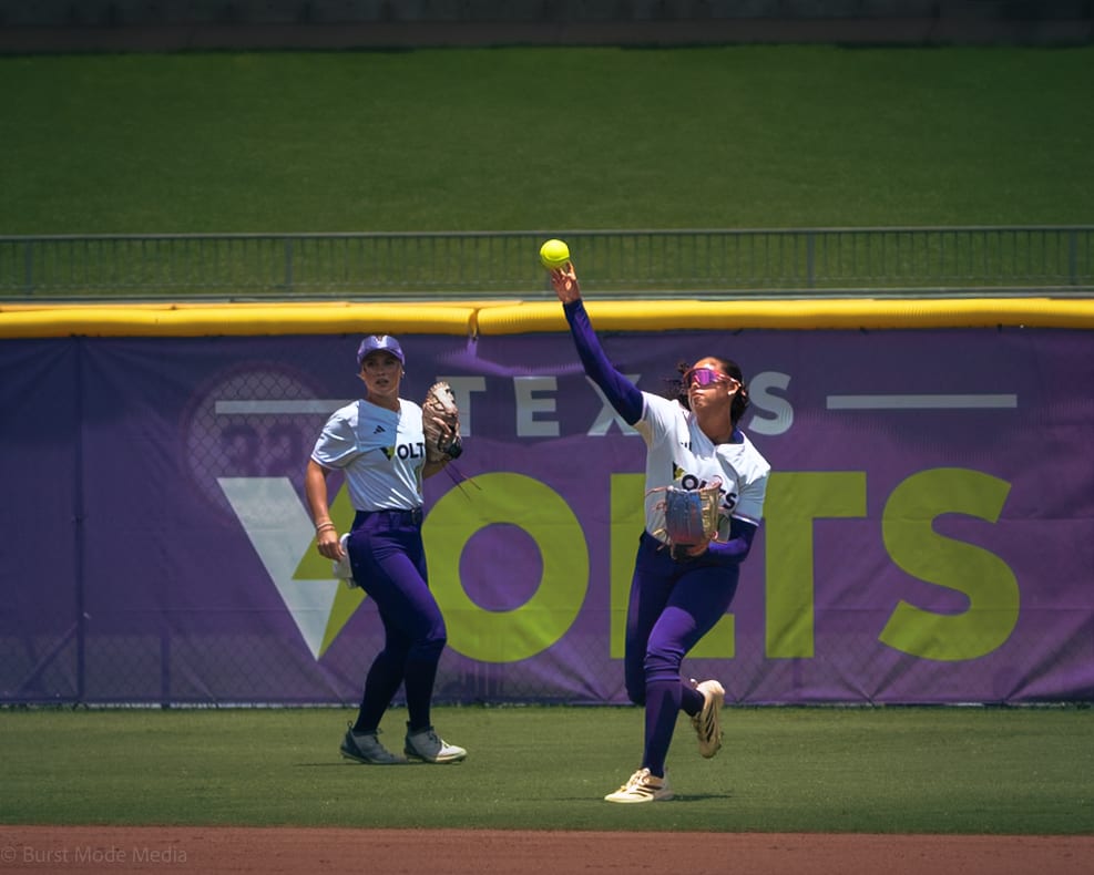 Jalia Lassiter plays center field for the Texas Volts.
