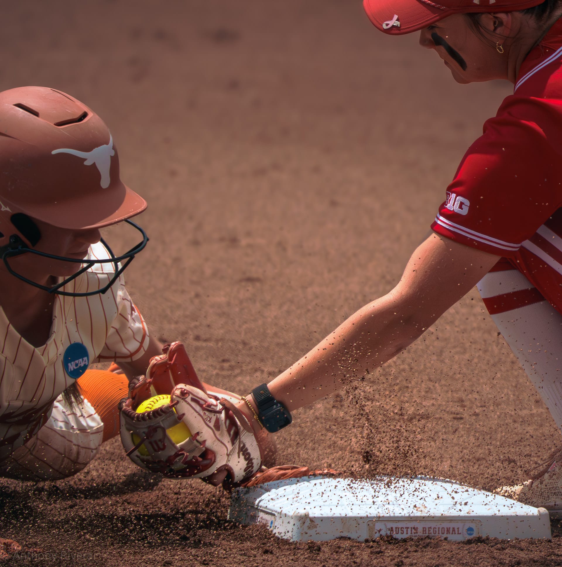 Jaycie Nichols slides to safe to second.